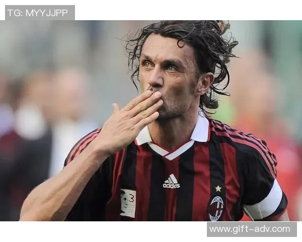 全球足球五大球星精彩瞬间壁纸汇集,尽显传奇风采与卓越技艺 全球足球五大球星精彩瞬间壁纸汇集,尽显传奇风采与卓越技艺