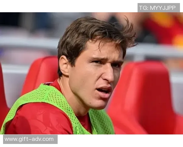 1984年十大足球球星风采盘点及其对足球历史的深远影响 1984年十大足球球星风采盘点及其对足球历史的深远影响